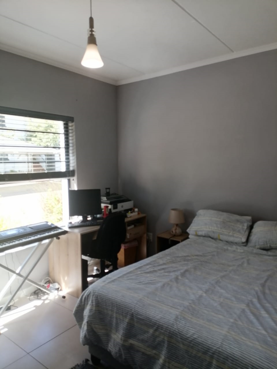 To Let 3 Bedroom Property for Rent in De Velde Western Cape